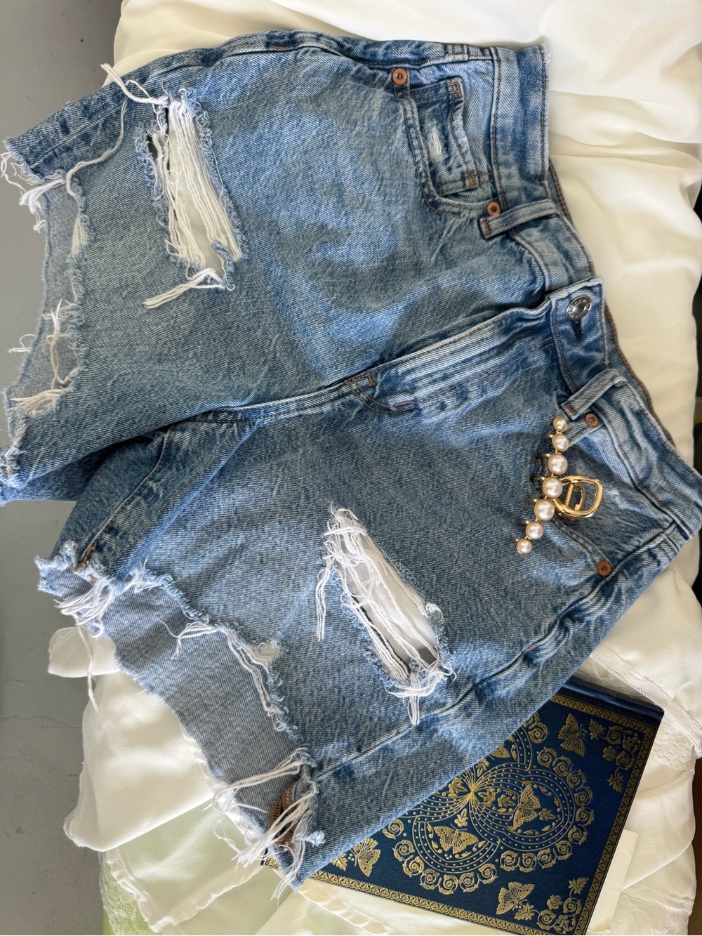 American Eagle Outfitters Distressed cut offs Jean Shorts